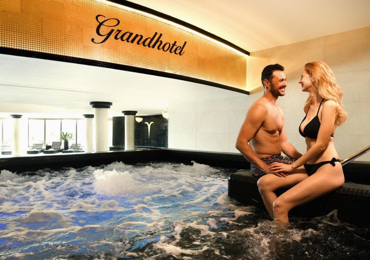 Grand Hotel Stary Smokovec Vysoké Tatry エクステリア 写真