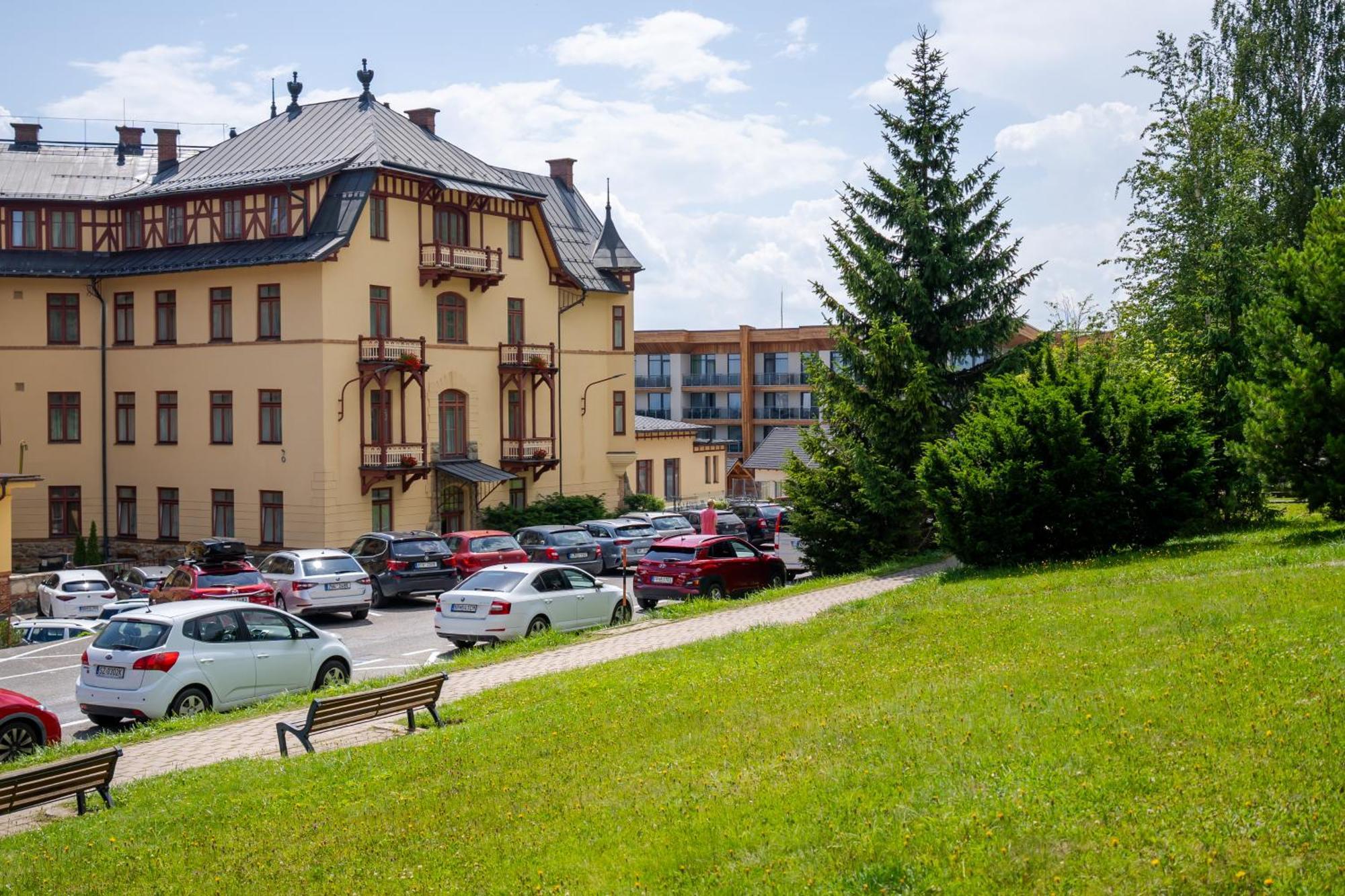Grand Hotel Stary Smokovec Vysoké Tatry エクステリア 写真