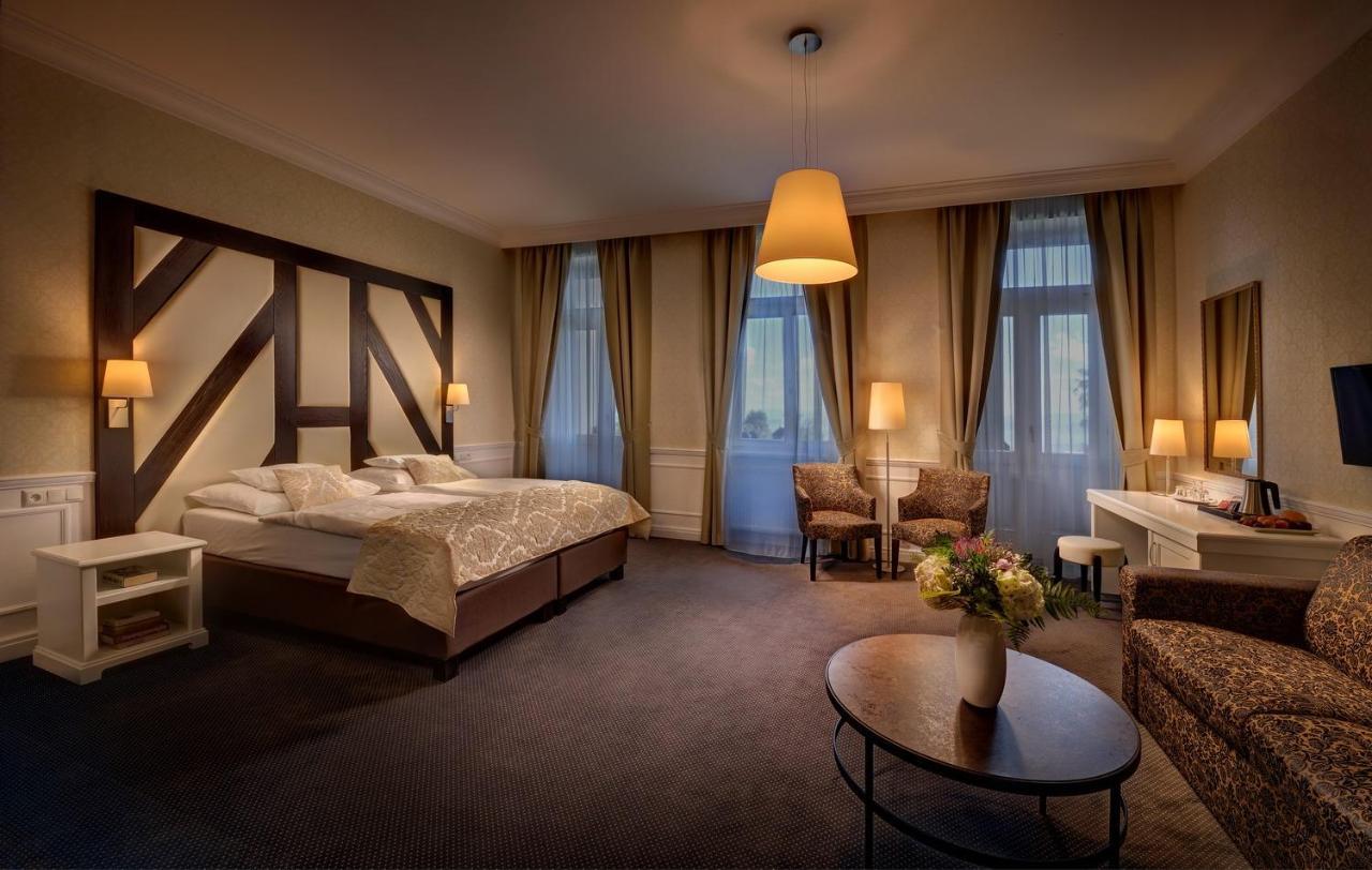 Grand Hotel Stary Smokovec Vysoké Tatry エクステリア 写真
